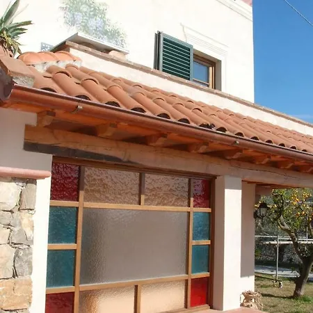 Il Riccio-casale Panoramico Con Piscina In Versilia *